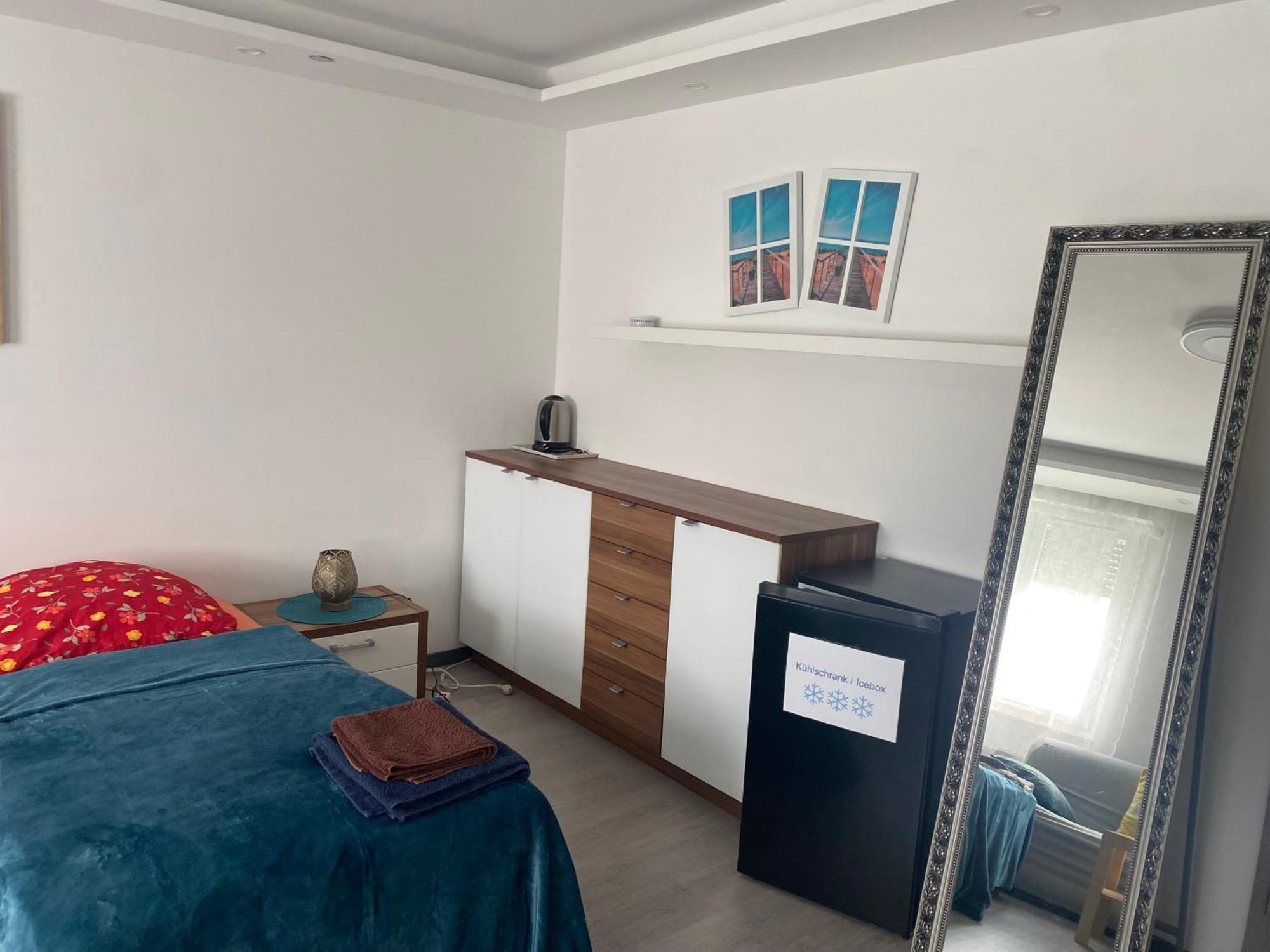 Ruhiges Zimmer Im Gasthaus Essen Exterior foto