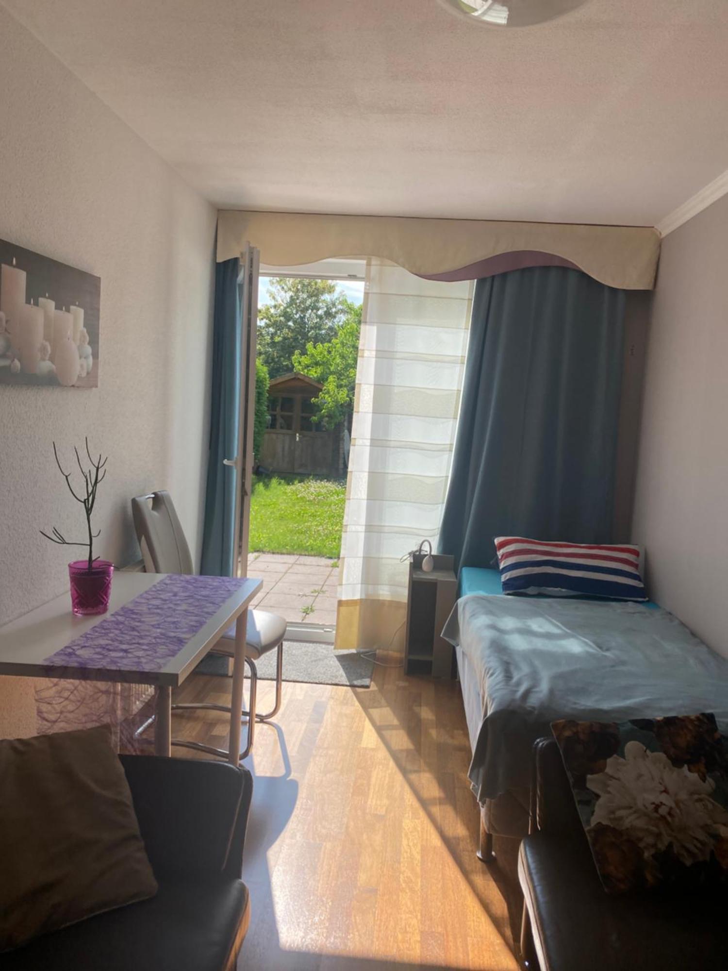 Ruhiges Zimmer Im Gasthaus Essen Exterior foto
